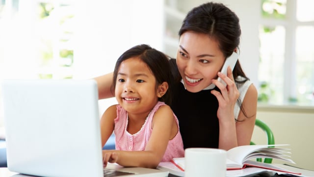Ibu bekerja. (Foto: Thinkstock)