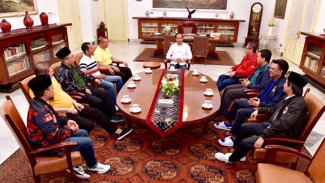 Jokowi dan Sekjen Parpol Koalisi di Istana Bogor (Foto: Agus Suparto/Presidential Palace)