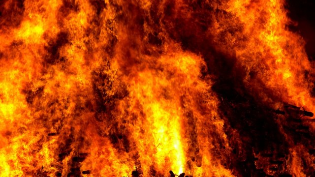 Ilustrasi neraka. (Foto: LoggaWiggler via pixabay.)