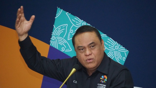 Komjen Syafruddin memimpin rapat persiapan acara pengukuhan dan pelepasan atlit di Sekertariat CdM, STIK PTIK, Jakarta, Kamis (2/8). (Foto: Fanny Kusumawardhani/kumparan)