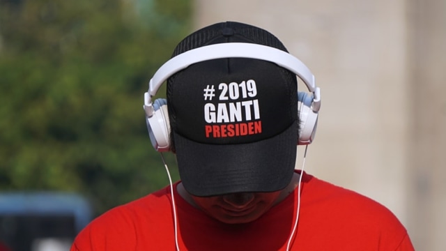 Topi #2019GantiPresiden. (Foto: Fanny Kusumawardhani/kumparan)