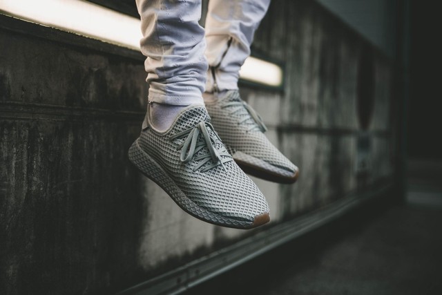 Sepatu Hypebeast yang Mahalnya Tak Masuk Akal!