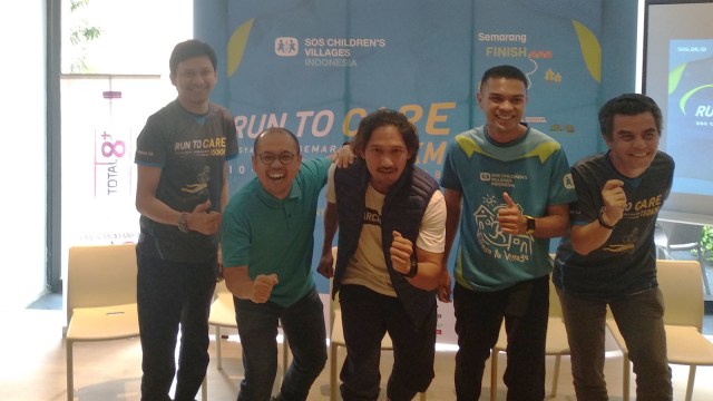 Sogi dan Ibnu Jamil di konferensi pers Run to Care 2018, Kamis (2/8). (Foto: Alexander Vito Edward Kukuh/kumparan)