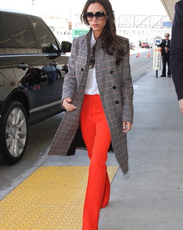 Victoria Beckham (Foto: Dok. @celebrityairportstyle)