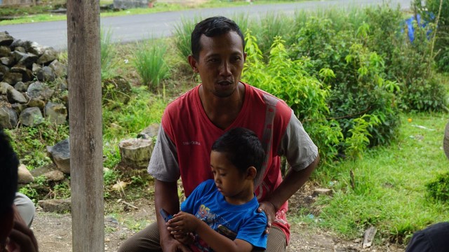 Jarno, salah seorang warga Desa Makarti, Jumat (3/8) (Foto: Kelik Wahyu/kumparan)
