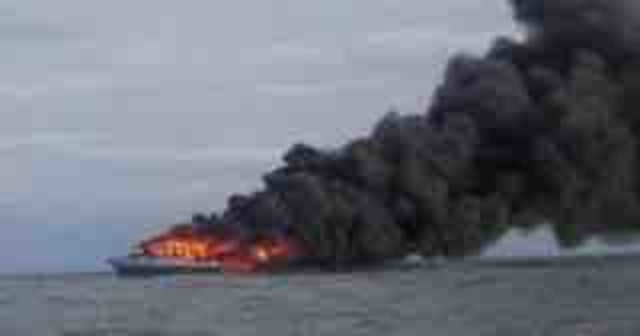 Kapal Penumpang Satya Kencana IX Terbakar di Laut Jawa