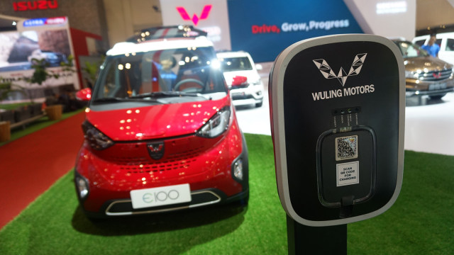 Mobil Wuling E100 saat dipamerkan di GIIAS 2018, ICE, BSD, Tangerang, Jumat (3/8). (Foto: Aditia Noviansyah/kumparan)