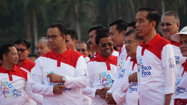 Pemecahan Rekor Dunia Menari Poco-Poco di Monas. (Foto: Jamal Ramadhan/kumparan)