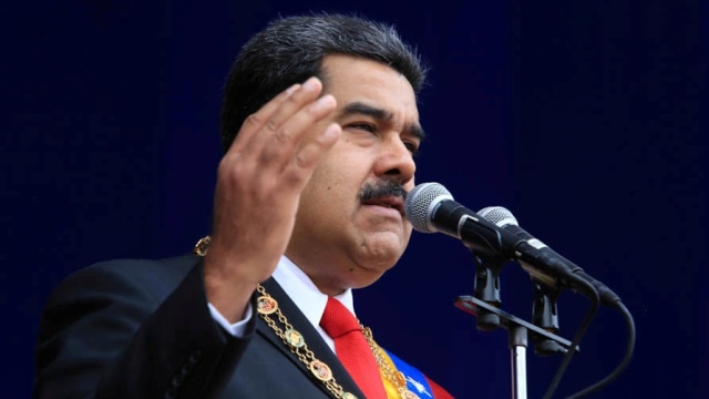 Presiden Venezuela Nicolas Maduro di acara parade militer di Caracas, Venezuela, Sabtu (4/8). (Foto: Miraflores Palace/Handout via Reuters)