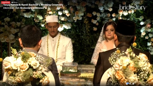 Suasana pernikahan Tasya Kamila. (Foto: Live Facebook/Bridestory Indonesia)