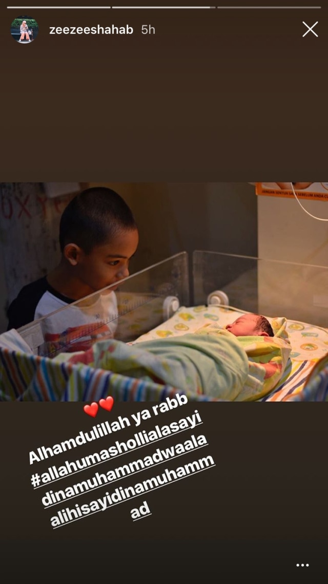 Anak Zee Zee Shahab  (Foto: Instagram @zeezeeshahab)