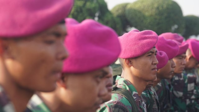 Pemberangkatan personel Satgaskes TNI ke Lombok, NTB di Lanud Halim Perdanakusuma, Jakarta, Senin (6/8). (Foto: Nugroho Sejati/kumparan)
