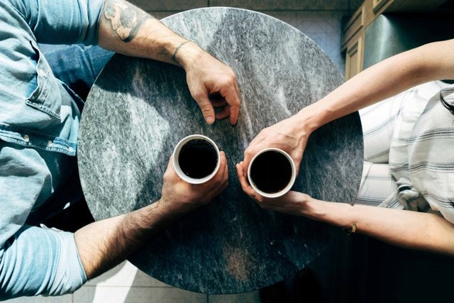 Apa Benar Cowok Jarang Chat Duluan Karena 5 Alasan Ini? (2)