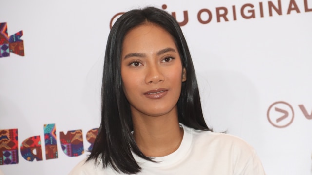 Tara Basro di konferensi pers film Halustik, Senin (6/8). (Foto: Munady Widjaja)