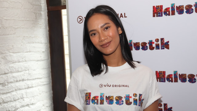 Tara Basro di konferensi pers film Halustik, Senin (6/8). (Foto: Munady Widjaja)