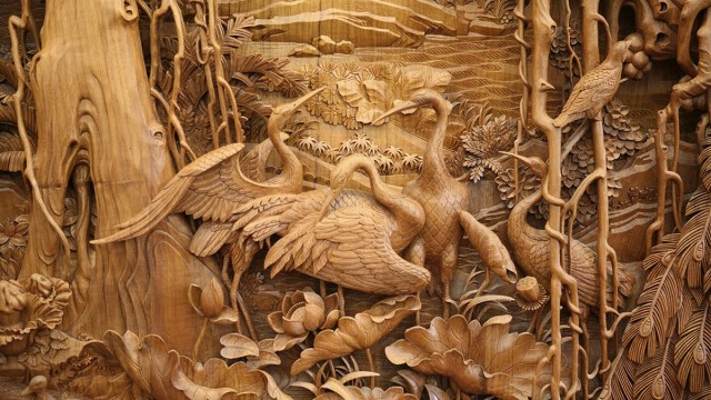 Pesona Ukiran Kayu dari Dongyang