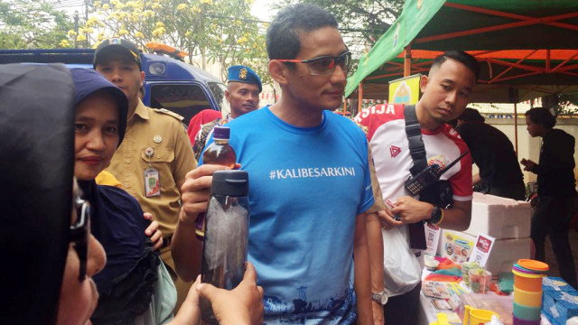 Wakil Gubernur DKI Jakarta, Sandiaga Uno, resmikan gerai oke oce di Jakarta Timur, Selasa (7/8).  (Foto: Pheras Mara Nindar/kumparan)