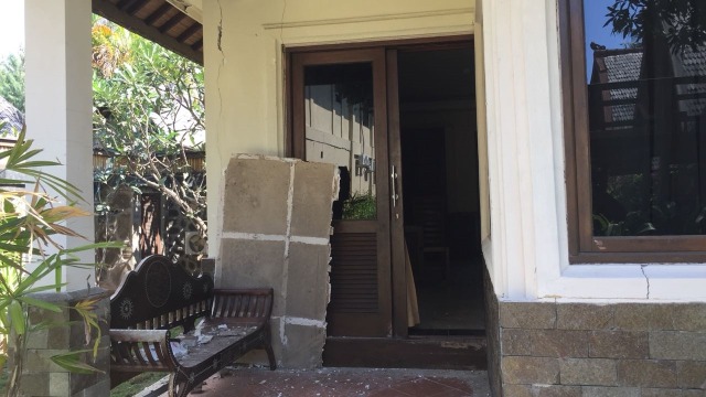 Kondisi Vila Ombak di Gili Trawangan, Selasa (7/8). (Foto: Mirsan/kumparan)
