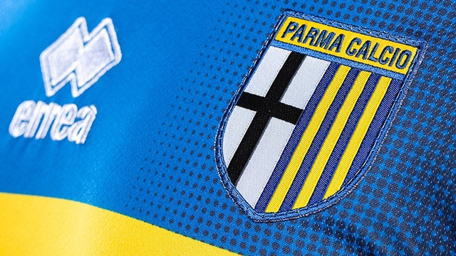 Jersi tandang baru Parma. (Foto: Dok. Parma Store)