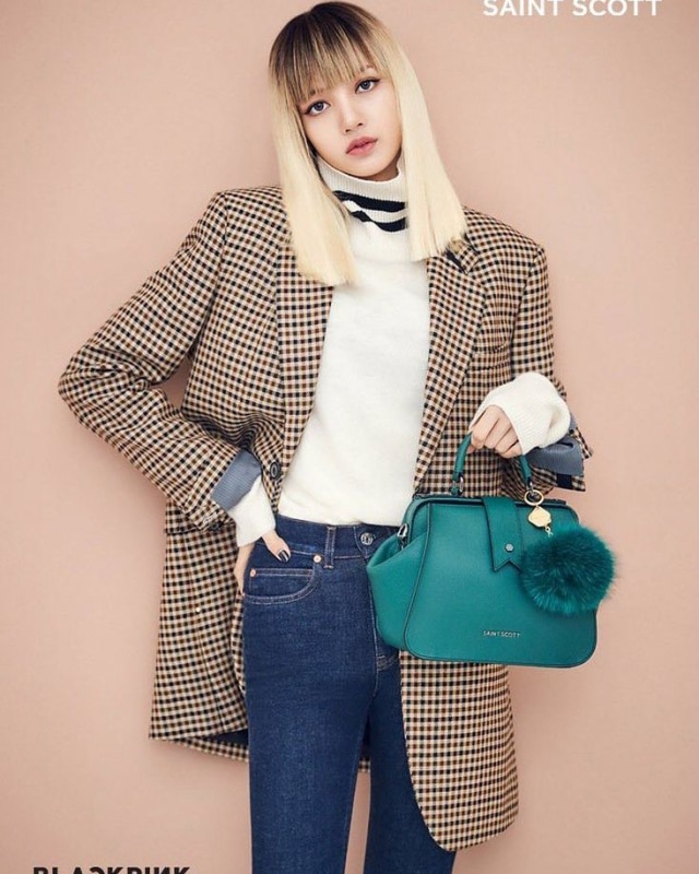 Gaya Lisa Blackpink - Checkered on Board (Foto: IG: @lisa.blackpink)