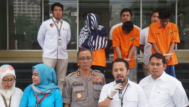 Rilis kasus prostitusi Apartemen Kalibata City di Polda Metro Jaya, Jakarta, Rabu (8/8/2018). (Foto: Nugroho Sejati/kumparan)