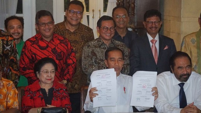 Konfrensi pers pertemuan koalisi Jokowi di Kafe Plataran, Menteng, Kamis (9/8/2018). (Foto: Nugroho Sejati/kumparan)