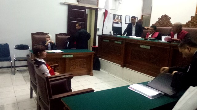 Suasana persidangan Roro Fitria di Pengadilan Negeri Jakarta Selatan, Kamis (9/8/2018). (Foto: Ainul Qalbi/kumparan)