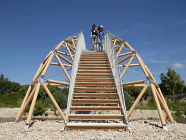 Paper Bridge karya Shigeru Ban (Foto: shigerubanarchitects.com)