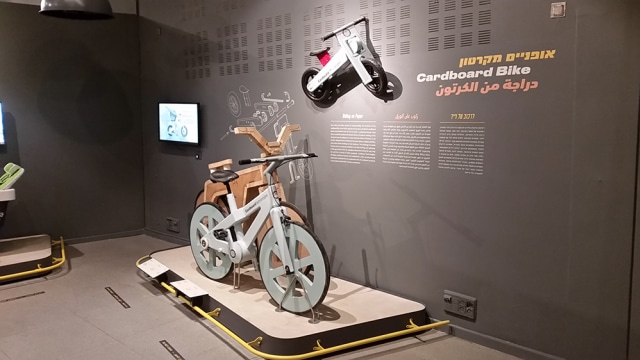 Cardboard Bike karya Izhar Gafni (Foto: cardboardtech.com)