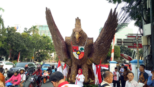 Gedung Joang 45, lokasi pasangan Jokowi-Ma'ruf Amin akan memulai iringan menuju KPU, Jumat (10/8/18).  (Foto: Aprilandika Pratama/kumparan)
