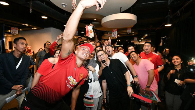 Wes Brown dalam acara perkenalan sponsor baru United, Kohler, di Jakarta (Foto: Dok. Humas Man. United dan Kohler)
