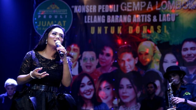 Krisdayanti di Konser Peduli Gempa Lombok di Bekasi, Jumat (10/8/2018). (Foto: Maria Gabrielle Putrinda/kumparan)