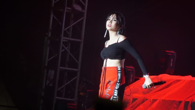 Penampilan penyanyi Niki Zefanya di ON OFF Festival 2018 di Jakarta, Sabtu (11/8/2018). (Foto: Helmi Afandi Abdullah/kumparan)