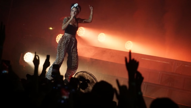 Penampilan penyanyi Halsey di ON OFF Festival 2018, Jakarta, Sabtu (11/8/2018). (Foto: Helmi Afandi Abdullah/kumparan)