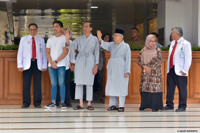 Jokowi dan Ma'ruf Amin di Gedung Medical Check Up RSPAD Gatot Soebroto Jakarta (12/8). (Foto: Dok. Agus Suparto)