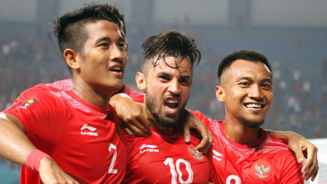 Stefano Lilipaly (10) merayakan gol Timnas U-23 ke gawang Taiwan pada partai Grup A Asian Games. (Foto: Ary Kristianto/Antara)