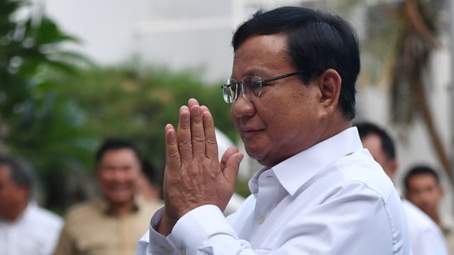 Prabowo Subianto di RSPAD Gatot Soebroto, Jakarta, Senin (13/8/2018). (Foto: ANTARA FOTO/Sigid Kurniawan)