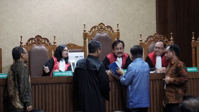 Wakil Presiden, Jusuf Kalla menjadi saksi meringankan untuk Jero Wacik dalam sidang Peninjauan Kembali (PK) di Pengadilan Tipikor Jakarta, Senin (13/8/2018). (Foto: Fanny Kusumawardhan/kumparan)