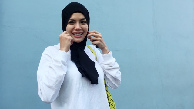 Nikita Mirzani ditemui di kawasan kapten tendean, jakarta selatan, senin (13/8/2018). (Foto: Sarah Yulianti Purnama/kumparan)