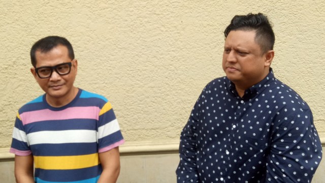 Farid Aja dan Nanda Persada di Polres Jakarta Barat, Senin (13/8/2018). (Foto: Ainul Qalbi/kumparan)