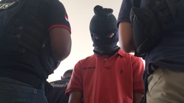 Tersangka pembacokan siswa tawuran antar sekolah di Polres Tangsel, Senin (13/8/2018). (Foto: Ferry Fadhlurrahman/kumparan)