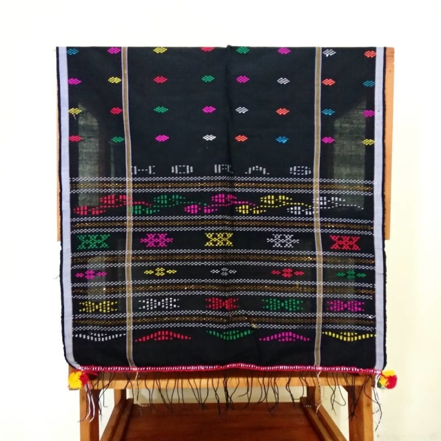 Kain Ulos (Foto: IG: @ethnic_catalog)