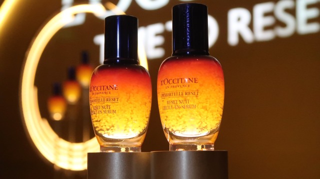 Immortelle Reset mengandung 3.300 micro bubbles (Foto: dok. Intan Kemala Sari/kumparan)