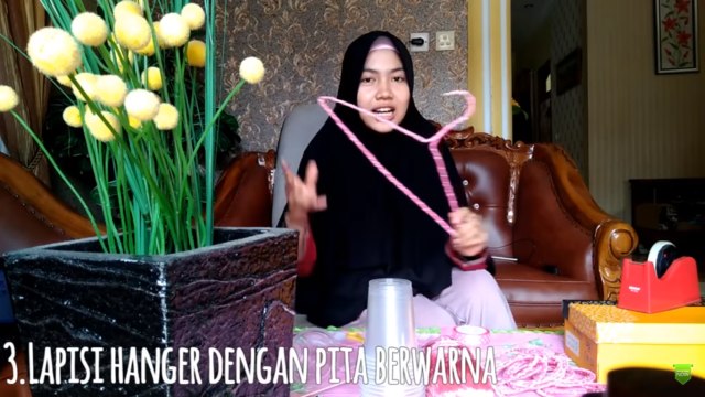 Gantungan Hijab Mudah dan Anti Ribet ! (3)