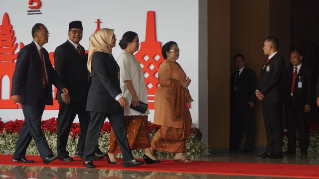 Menteri Puan Maharani dan Ketua Umum PDI-P Megawati hadir di sidang tahunan MPR, Jakarta (16/8/2018). (Foto: Yudhistira Amran Saleh/kumparan)