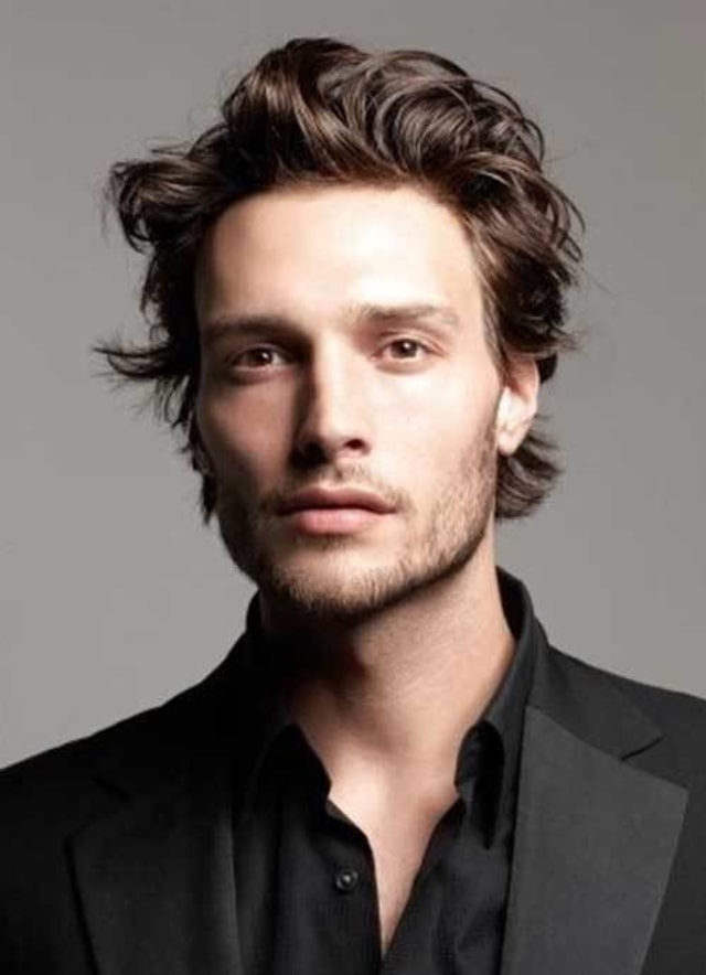 Ternyata Warna Rambut Ini Cocok Untuk Pria, Lho! (2)