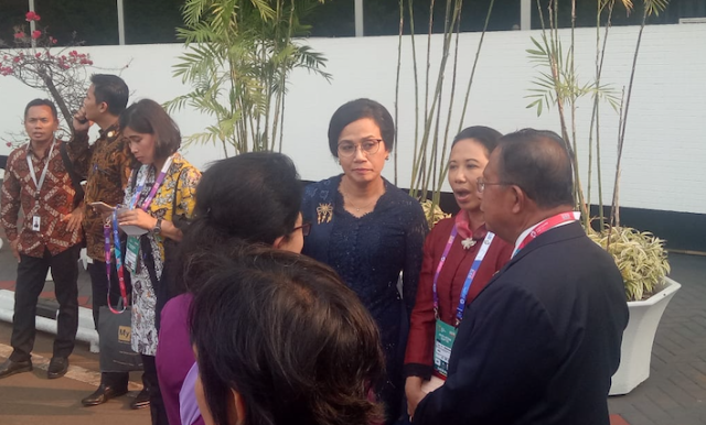 Sri Mulyani, Rini Soemarno, Darmin Nasution berbincang bersama usai Nota Keuangan Presiden. (Foto: Nicha Muslimawati/kumparan)