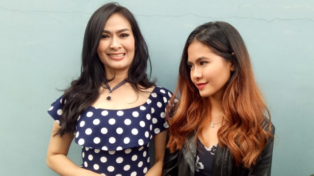 Iis dahlia dan anaknya, Salshadilla Juwita, Kamis (16/8/18). Foto: Ainul Qalbi/kumparan