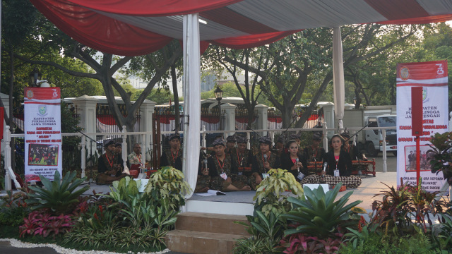 Hiasan HUT ke-73 RI di Istana Merdeka, Jakarta. (Foto: Yudhistira Amran Saleh/kumparan)