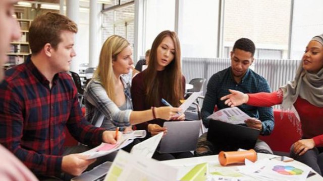 Aktif Organisasi, Apakah Harus Mengorbankan Prestasi?